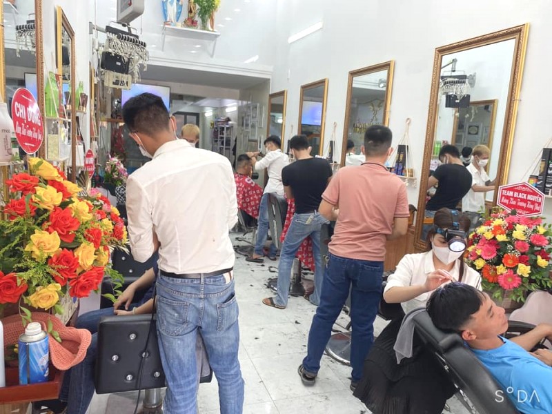 SALON Black Nguyễn