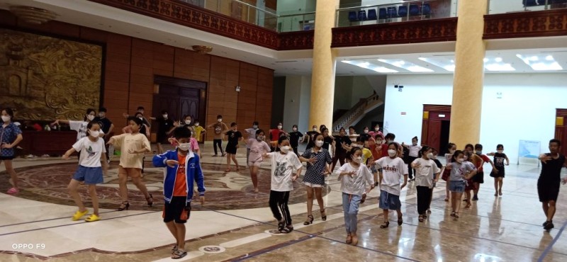 Q – Dance Center Quảng Bình