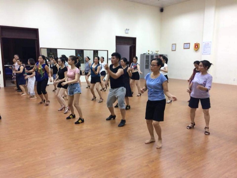 Q – Dance Center Quảng Bình