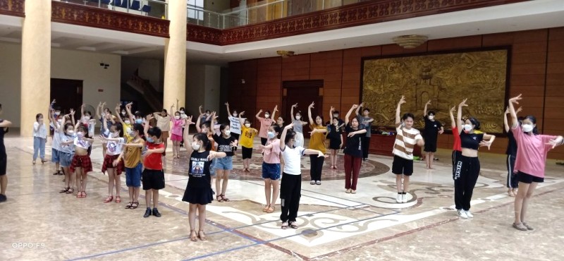 Q – Dance Center Quảng Bình